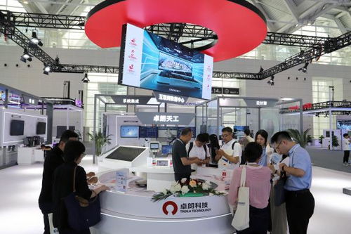 ai算力 數(shù)據(jù)要素 虛擬仿真 智能產(chǎn)線 全棧信創(chuàng)云 卓朗科技未來感拉滿,加速發(fā)展新質生產(chǎn)力